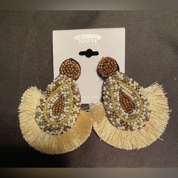 ICON Cream Seed Bead With Fringe Post Back Earrings - Picture 1 of 2